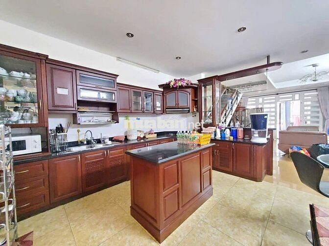Nhà mặt tiền đường Số 11 - xinh lung linh; 4PN kề Phú Mỹ Hưng - Quận 7