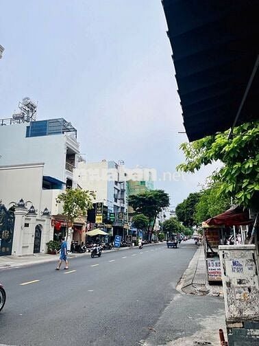 Cho thuê nhà mặtt iền đường Tân hương 4x27m thông suốt