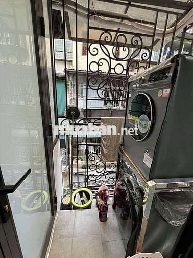 Chị ruột nhờ bán căn tập thể cực hiếm khu HUỲNH THÚC KHÁNG chỉ hơn 3TỶ