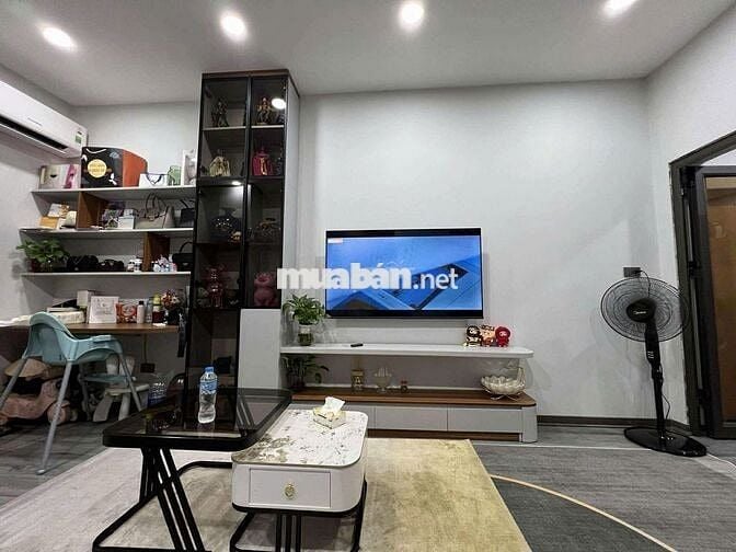 Chị ruột nhờ bán căn tập thể cực hiếm khu HUỲNH THÚC KHÁNG chỉ hơn 3TỶ