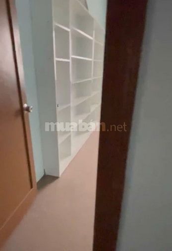 Cho thuê tầng 1 phố Nguyễn Chí Thanh tiện ở làm văn phòng 