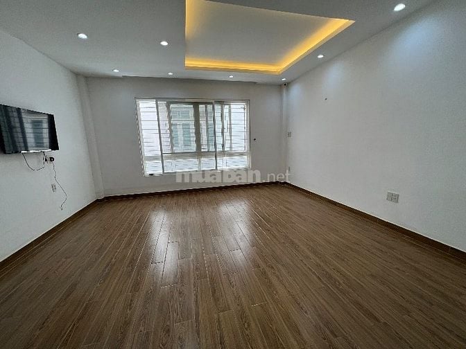 Văn Phòng cho thuê _ hầm + 4 tầng 