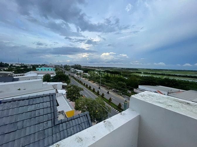 Bán khách sạn Huỳnh Lâm mặt tiền Võ Văn Kiệt, TT Tràm Chim, Đồng Tháp