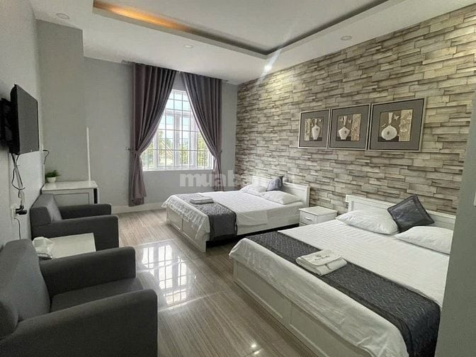 Bán khách sạn Huỳnh Lâm mặt tiền Võ Văn Kiệt, TT Tràm Chim, Đồng Tháp