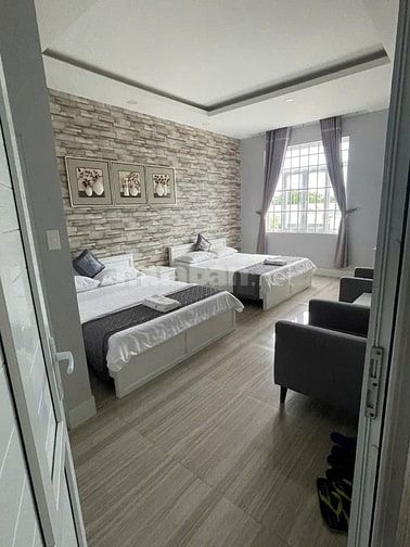 Bán khách sạn Huỳnh Lâm mặt tiền Võ Văn Kiệt, TT Tràm Chim, Đồng Tháp