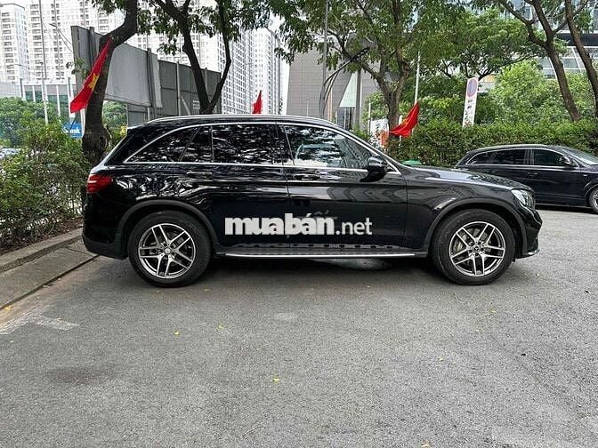 Mercedes Benz GLC300 4MATIC 2019 Bank 90%