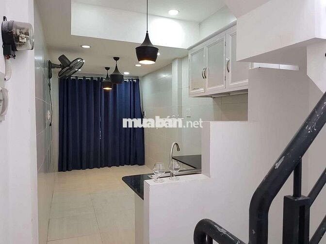(GIÁ TỐT)NHÀ 3 TẦNG 4PN,30m2 SẴN DÒNG TIỀN CHO THUÊ - NGUYỄN VĂN CỪ Q1