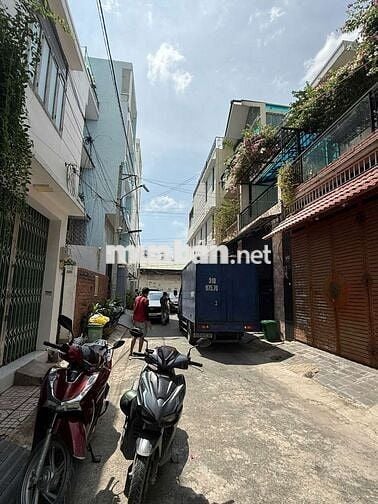 NHÀ CHO THUÊ GIGA MALL PHẠM VĂN ĐỒNG (5x19) 3 tầng TIỆN LÀM VĂN PHÒNG