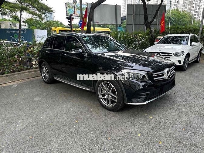 Mercedes Benz GLC300 4MATIC 2019 Bank 90%