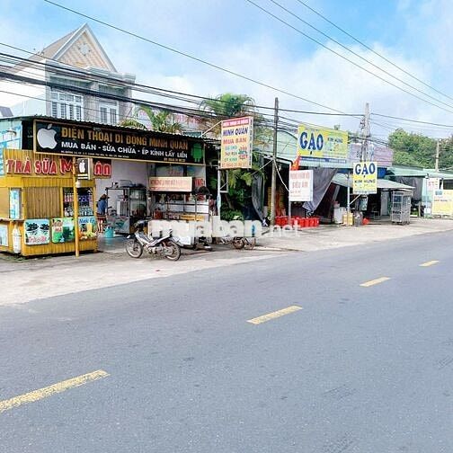 Cần bán lô đất 172,2m2 ngay chợ Chánh Lưu, sát ĐT 741