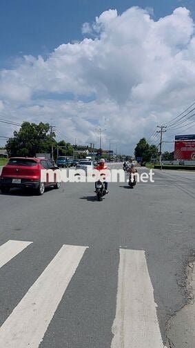 Cần bán lô đất 172,2m2 ngay chợ Chánh Lưu, sát ĐT 741