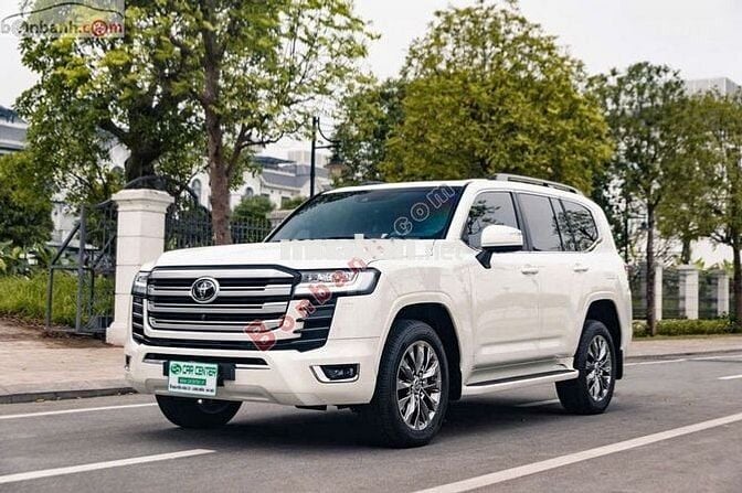 LAND CRUISER LC300