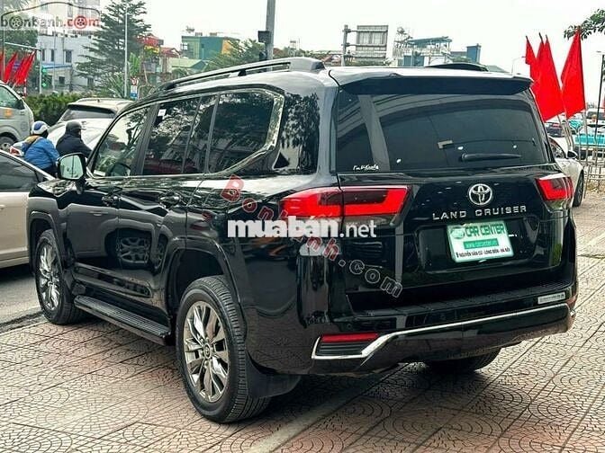 LAND CRUISER LC300