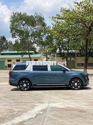 Kia Carnival 2024 2.2D Signature 7 ghế