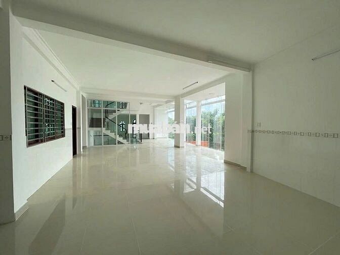 🏢 MT KHỦNG 10m - Hòa Bình Q11, 4 Lầu TM, DTSD 155m², Giá chỉ 100tr🔥