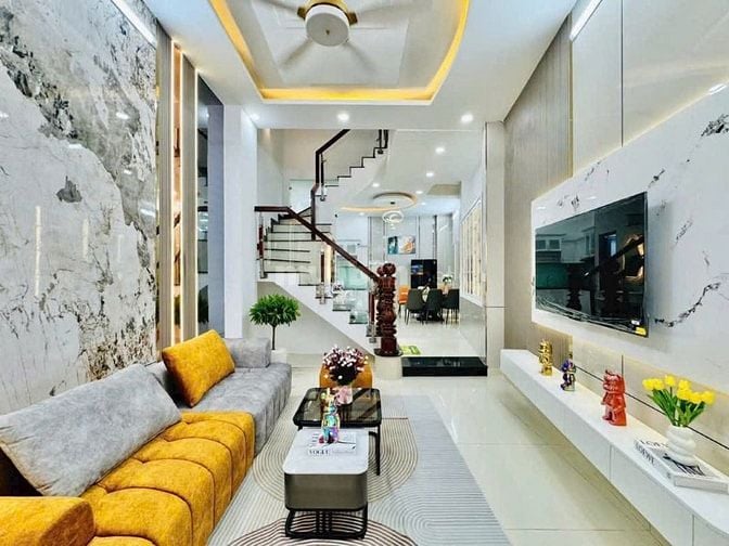 Siêu phẩm nhà đẹp 49m² sau lưng Vạn Hạnh Mall, xây 4tầng. Hẻm 6m,có sổ