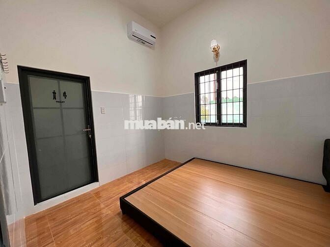 Nhà mới xây - TP Mỹ Tho- 3PN,1PK,1Bếp,2WC,2 sân ( sân trước đậu oto)