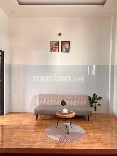 Nhà mới xây - TP Mỹ Tho- 3PN,1PK,1Bếp,2WC,2 sân ( sân trước đậu oto)
