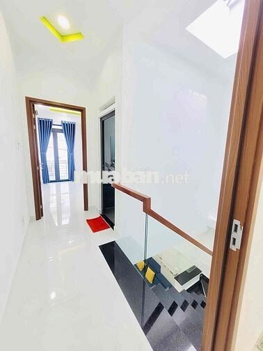 Nhà ngay Vườn lài- Dt:4x10- đúc 2 tầng- hẻm xe hơi-Chỉ 4.xtỷ