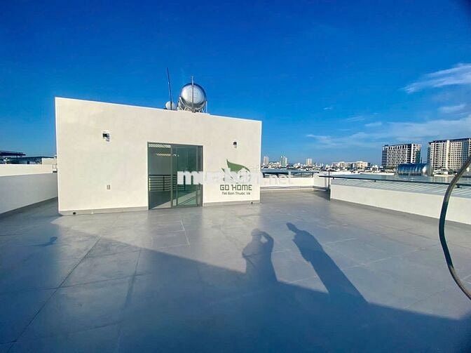 Cho thuê nhà nguyên căn lô góc, 200m² đất, 1100m² sàn, Phước Hải
