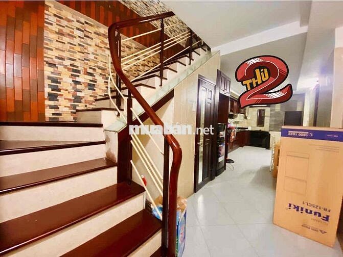 ( VIP) Cách mạng tháng tám, Q3,Q1,Tân bình  40m2 giá có 5tỷ nhỉ