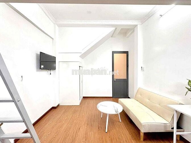 Cho Thuê Căn Duplex Rộng Thoáng Máy Giặt Riêng Ngay Hoà Hưng Quận 10