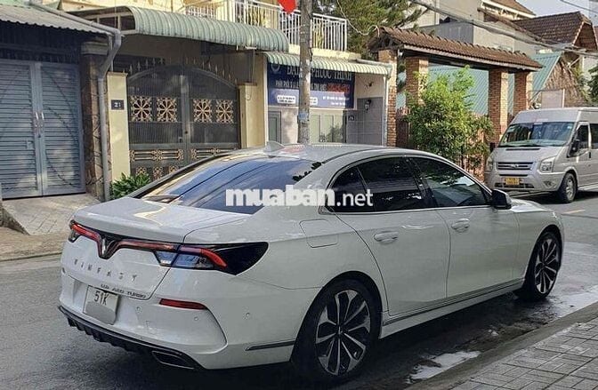 VinFast Lux A2.0 2022 Premium - 54000 km