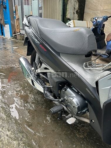 Nhà dư xe nên em cần bán Future led 2019