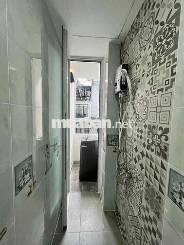 Chính chủ cho thuê phòng cửa sổ lớn ngay sau lưng Hutech Ung Văn Khiêm