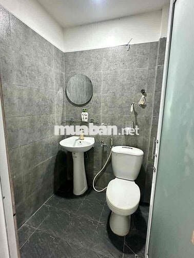 🏡 CHO THUÊ NHÀ MẶT TIỀN – NGUYỄN VĂN NGUYỄN, QUẬN 1