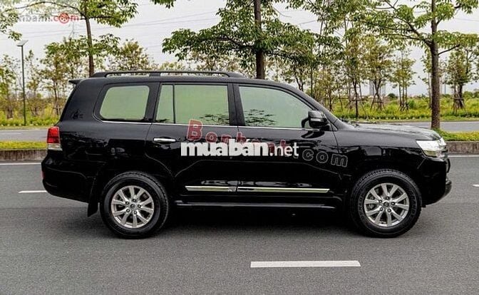Toyota LC200 sản xuất 2017