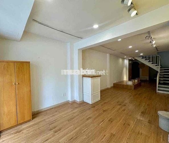 🏡 CHO THUÊ NHÀ MẶT TIỀN – NGUYỄN VĂN NGUYỄN, QUẬN 1