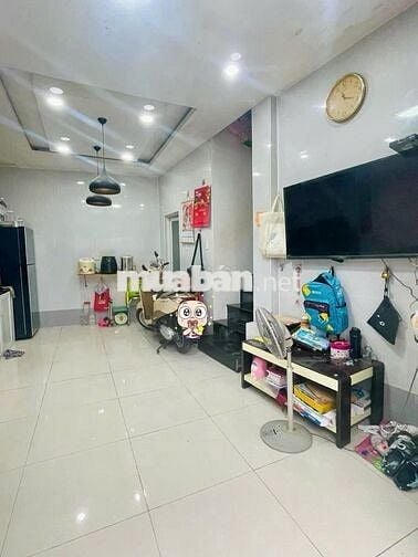Cho thuê nhà nguyên căn đầy đủ nội thất – trung tâm Quận 10