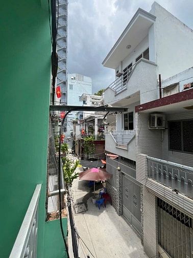 Cho thuê nhà hẻm 11  /  Nguyễn Văn Cừ p2q5