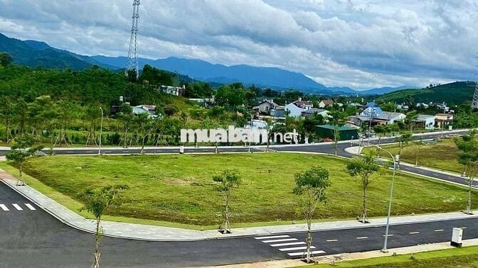 ĐẤT NGHỈ DƯỠNG 349m2 đường Nguyễn Bá Ngọc