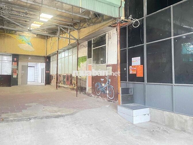 mặt tiền nhà xưởng 600m2 lưu thông thuận tiền gần đường Hà Huy Giáp