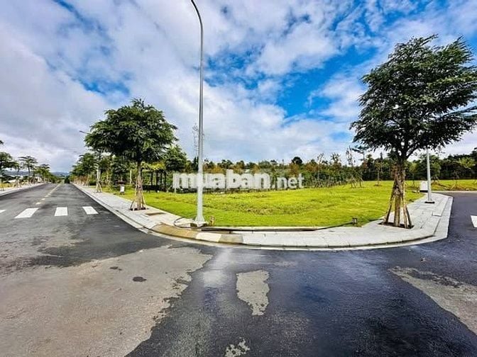 ĐẤT NGHỈ DƯỠNG 349m2 đường Nguyễn Bá Ngọc