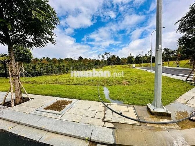 ĐẤT NGHỈ DƯỠNG 349m2 đường Nguyễn Bá Ngọc