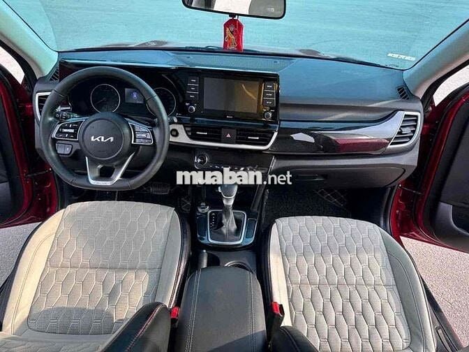 Kia Seltos 2021 1.4 Luxury - 73000 km
