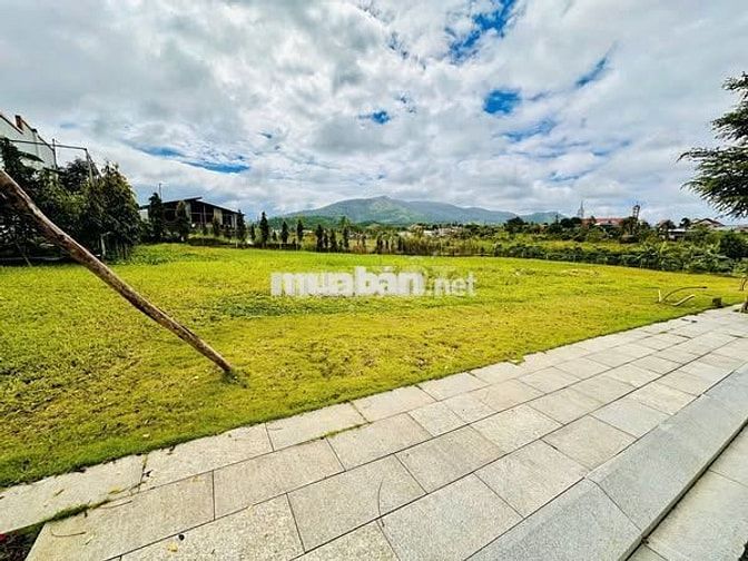 ĐẤT NGHỈ DƯỠNG 349m2 đường Nguyễn Bá Ngọc
