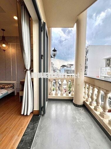 STUDIO BAN CÔNG FULL NỘI THẤT CAO CẤP RỘNG LẮM NHA