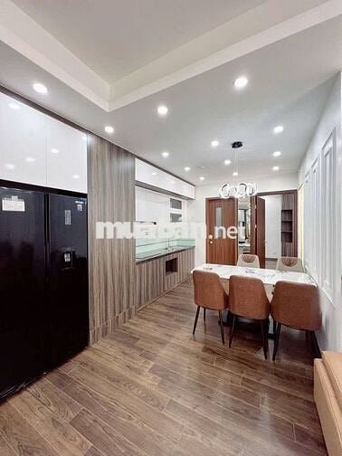 Bán chung cư cao cấp khu Lê Văn Lương 3 ngủ, giá nhỉnh 70tr/m.