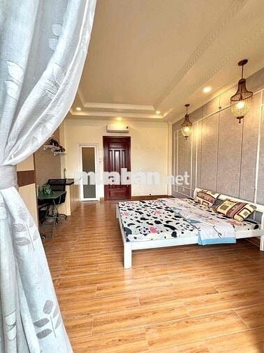 STUDIO BAN CÔNG FULL NỘI THẤT CAO CẤP RỘNG LẮM NHA