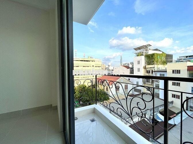 NHÀ MỚI Ô TÔ TẬN NƠI GẦN BỜ KÈ HOÀNG SA, CÔNG VIÊN LÊ THỊ RIÊNG