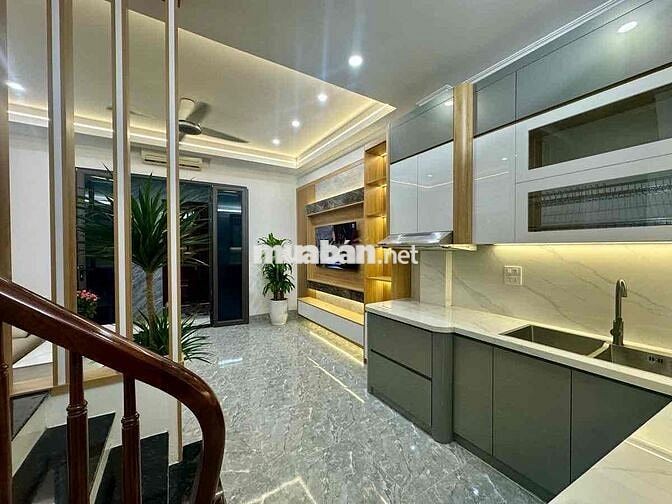 BÁN NHÀ phố Bùi Xương Trạch, Thanh Xuân, DT:33m2 x 4 Tầng, ngõ rộng