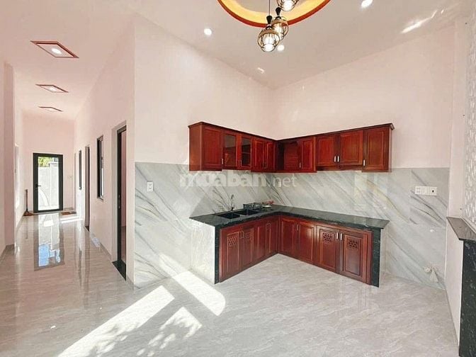 Bán gấp nhà 2 mặt tiền SHR kế bên Nhà thờ giáo xứ BC giá 1 tỷ 070 TL