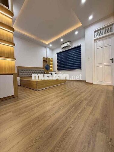 Bùi Xương Trạch - Thanh Xuân cách oto 10m, nhà mới đẹp 33m x 5 tầng