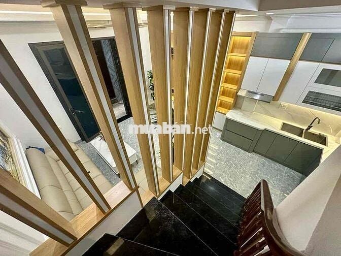 BÁN NHÀ phố Bùi Xương Trạch, Thanh Xuân, DT:33m2 x 4 Tầng, ngõ rộng