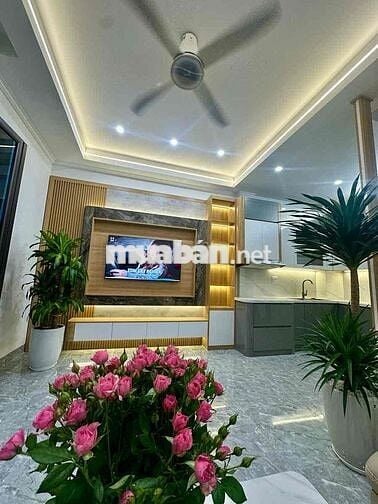 BÁN NHÀ phố Bùi Xương Trạch, Thanh Xuân, DT:33m2 x 4 Tầng, ngõ rộng