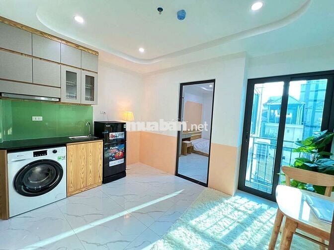 Bóc tem CCMN 1n1k 35m2 full đồ xịn sò. Ban công, máy giặt _ Quan Nhân